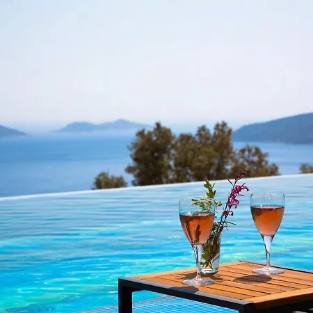 فيلة Sleeps 8 Pool Air Con Wifi *